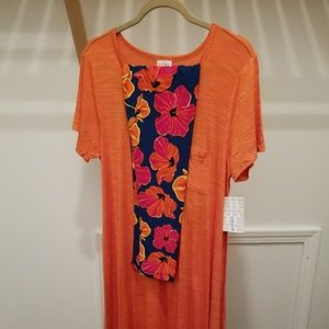 LuLaRoe BNWT Carly w/ matching leggings